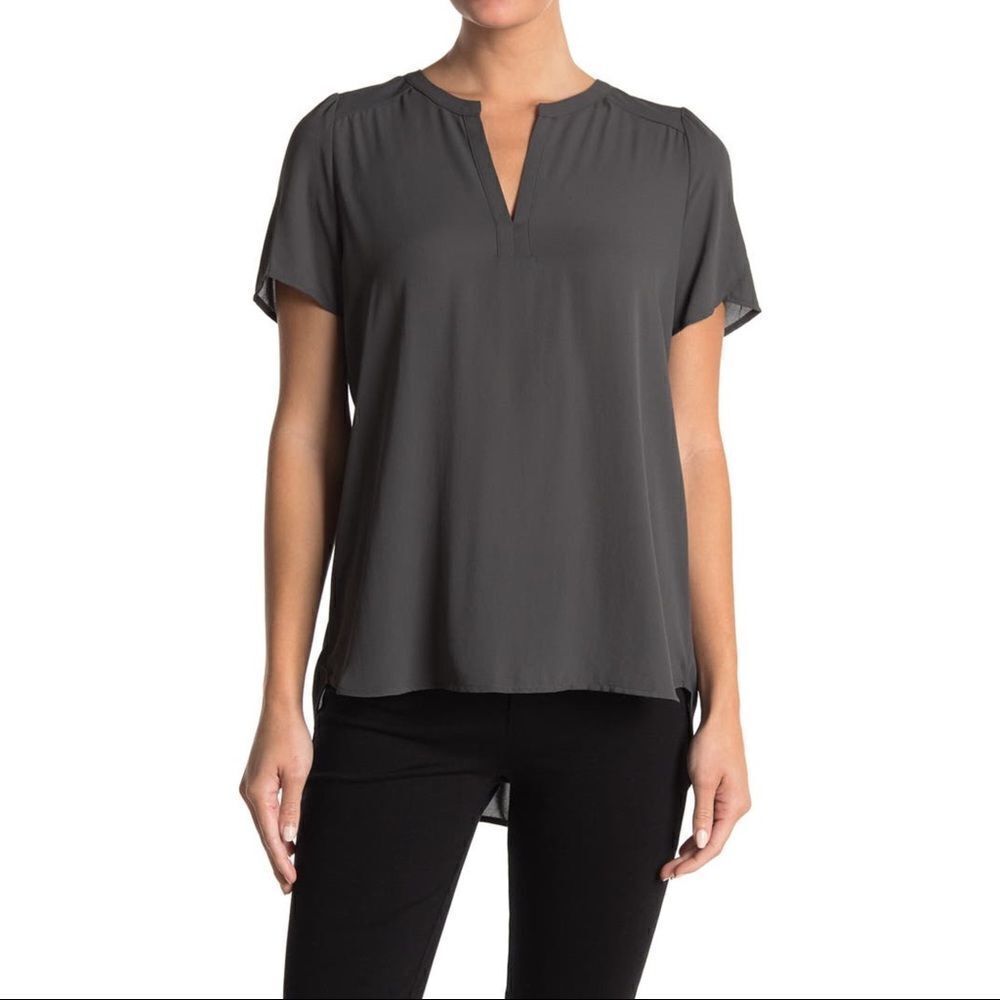 ✨ Solid Pleated Back High/Low Tunic Top✨
